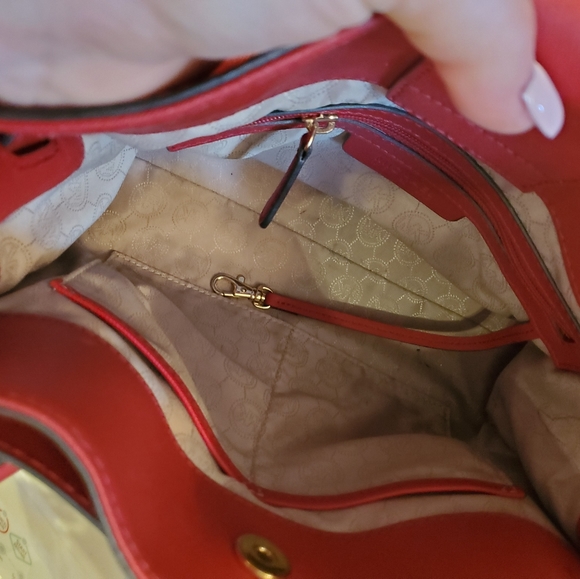 Tote - Picture 5 of 7